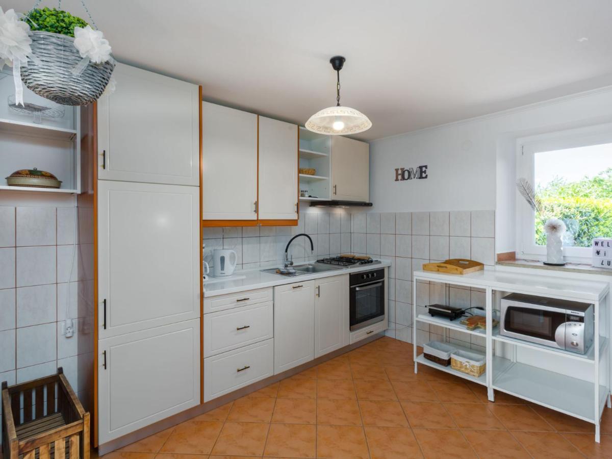 Holiday Home Villa Lucky By Interhome Brtonigla Eksteriør billede