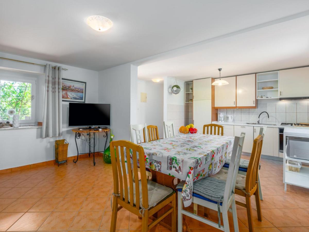 Holiday Home Villa Lucky By Interhome Brtonigla Eksteriør billede