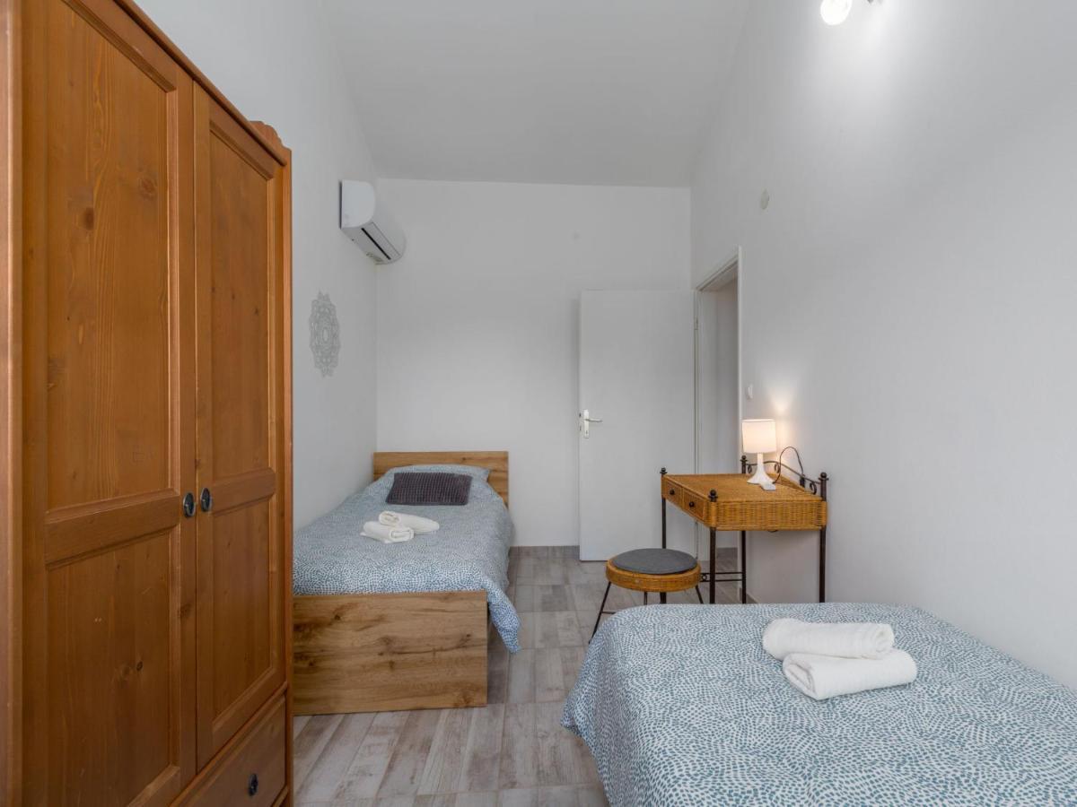 Holiday Home Villa Lucky By Interhome Brtonigla Eksteriør billede